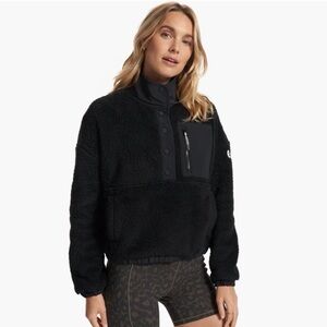 Vuori Cozy Sherpa Popover in Black
